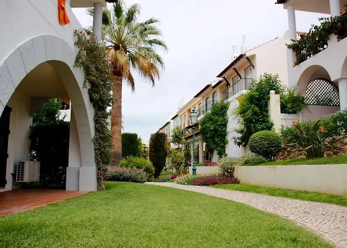 Old Village, 2 Bedrooms, 5 Ppl, Beach, Golf, Padel Lägenhet Vilamoura